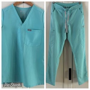 FIGS Technical Scrubs Set Womans size XXS